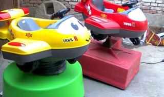 熊孩子用激光照飞机