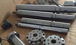 注塑机炮筒螺丝卡死怎么办 90t注塑机炮筒资料